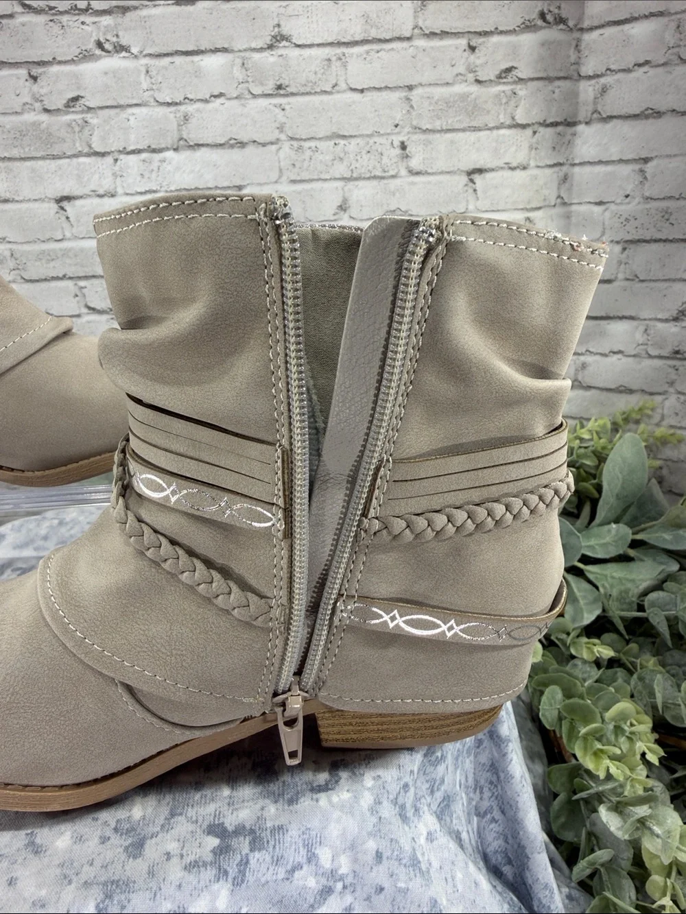 JELLY POP Kids “Harmony” Taupe Western Strappy Zip Boot Girls 4M 🤎 NWOT